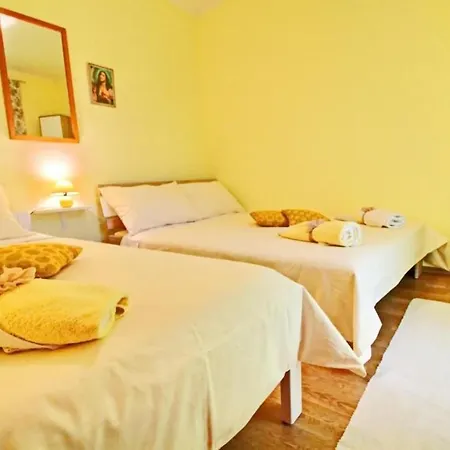Holiday Mihael - Two Bedroom Holiday With Balcony And Partial Sea View Appartement
